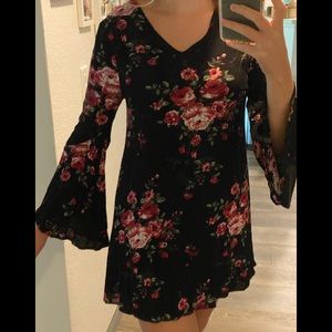 Lulu’s Dress Size Small